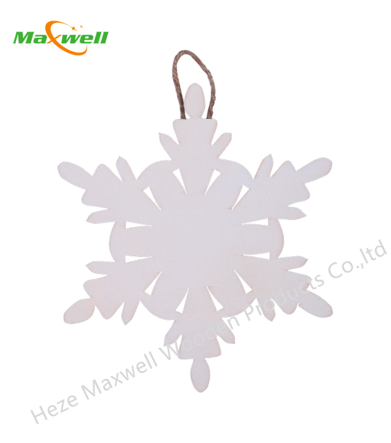LASERWOOD SMALL REALISTIC SNOWFLAKE