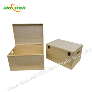 Wood rectangle box with side handle