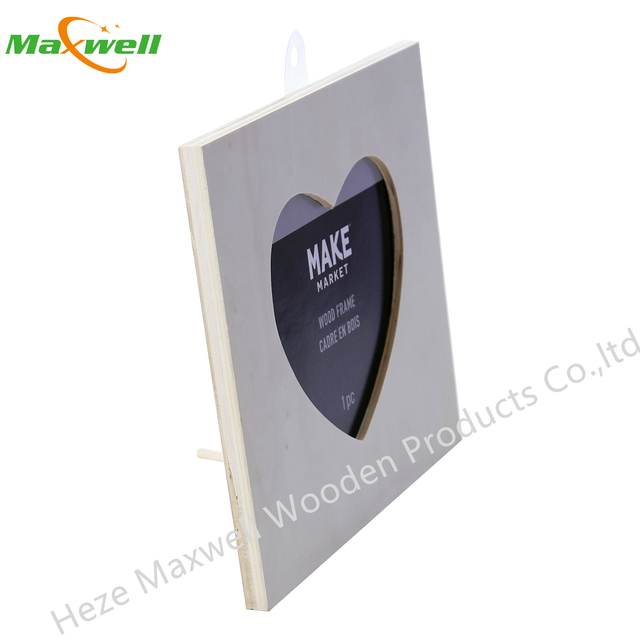 WOOD FRAME W/HEART OPENING